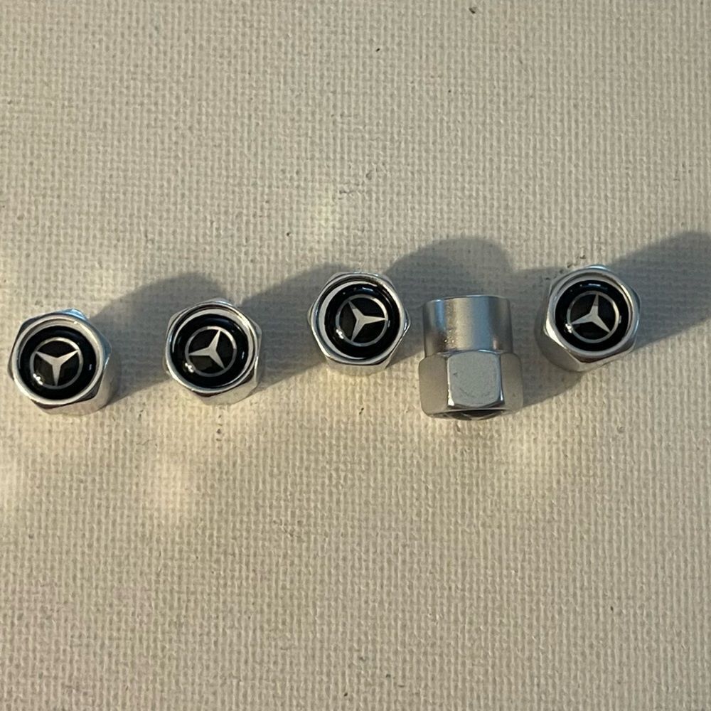 Mercedes Benz valve Stem caps in Silver set of 5 NWT